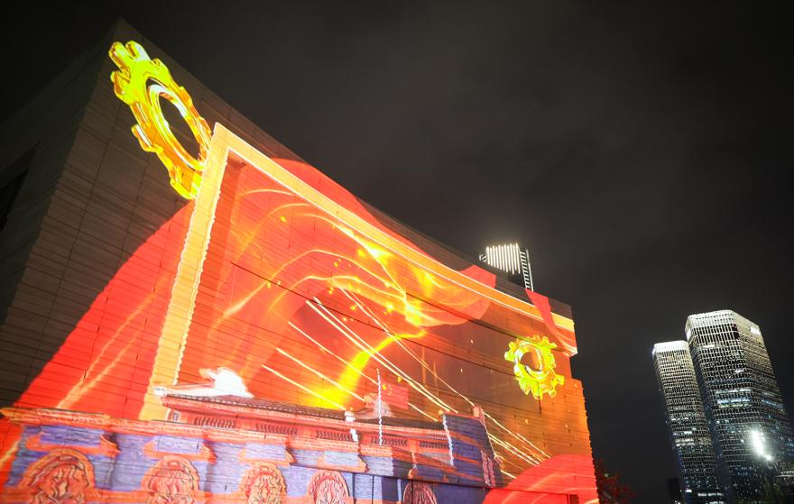 浦江流金 梦幻盛会点亮上海 第二届上海国际光影节开幕 龚正启动