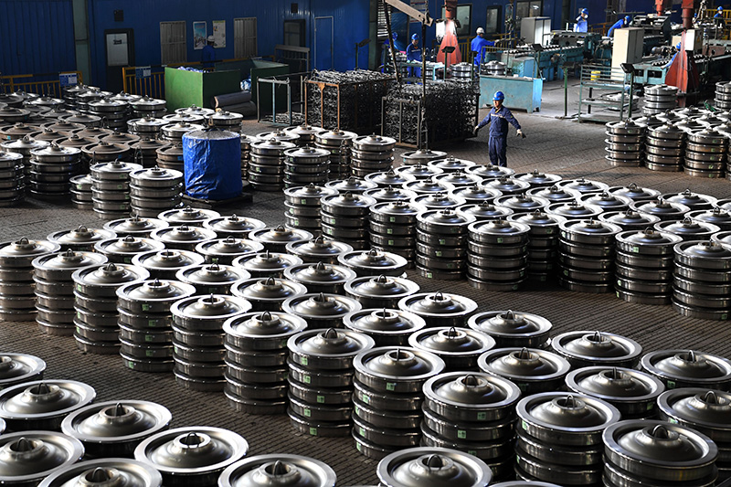 这是位于安徽省马鞍山市的中国宝武集团马钢轨交材料科技有限公司数字车轮智慧工厂(2022年11月8日摄)。.jpg 这是位于安徽省马鞍山市的中国宝武集团马钢轨交材料科技有限公司数字车轮智慧工厂(2022年11月8日摄)。.jpg