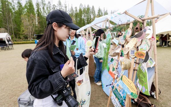 市绿化市容局朱心军副局长出席第44届上海“爱鸟周”启动仪式3.jpg 市绿化市容局朱心军副局长出席第44届上海“爱鸟周”启动仪式3.jpg