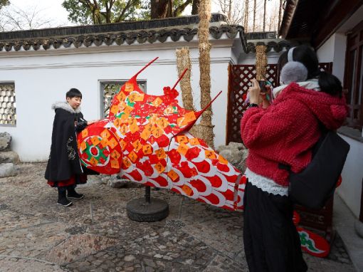 鱼灯载愿——作者:陈长春.jpg 鱼灯载愿——作者:陈长春.jpg