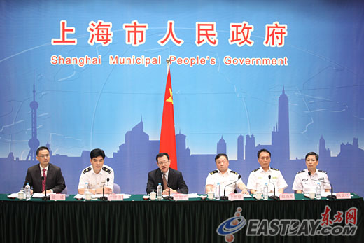 市政府新闻发布会介绍上海口岸发展情况白皮书、今年上半年上海口岸运行情况以及提升上海口岸服务水平的相关举措 市政府新闻发布会介绍上海口岸发展情况白皮书、今年上半年上海口岸运行情况以及提升上海口岸服务水平的相关举措
