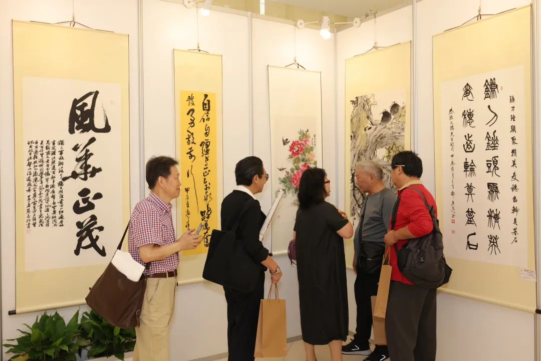 书画摄影2.jpg 书画摄影2.jpg