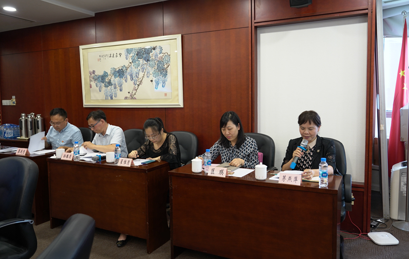 邀请代表、委员、专家共议.jpg 邀请代表、委员、专家共议.jpg