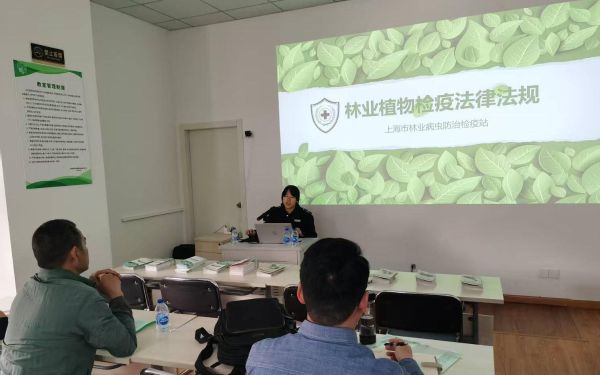 我站开展4·15全民国家安全教育日宣传普法工作1.jpg 我站开展4·15全民国家安全教育日宣传普法工作1.jpg