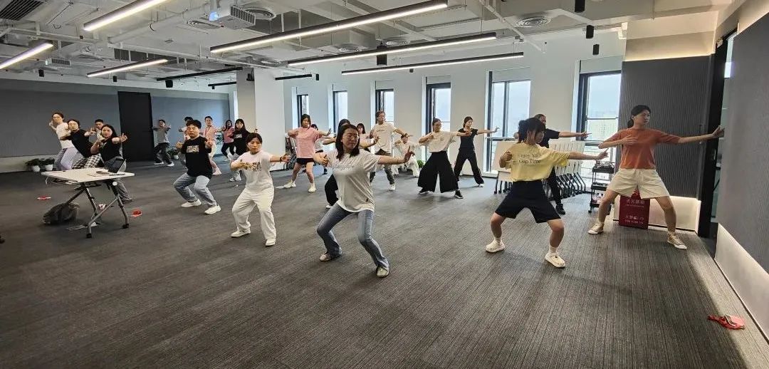 0722_140135_297.jpg 0722_140135_297.jpg