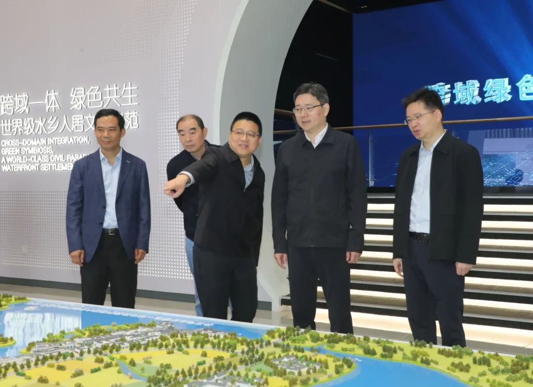 1022_135131_285.jpg 1022_135131_285.jpg