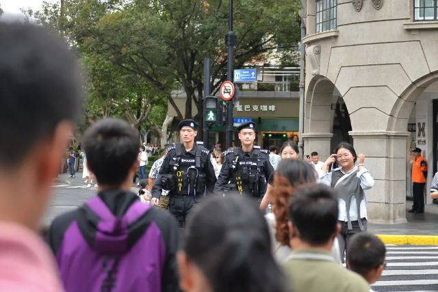 节日“警”相随，徐汇警方多措并举做好安保工作2024-10-08来源：徐汇区人民政府字号：大中小