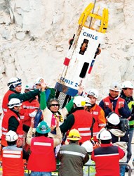 智利矿工69天后重见天日