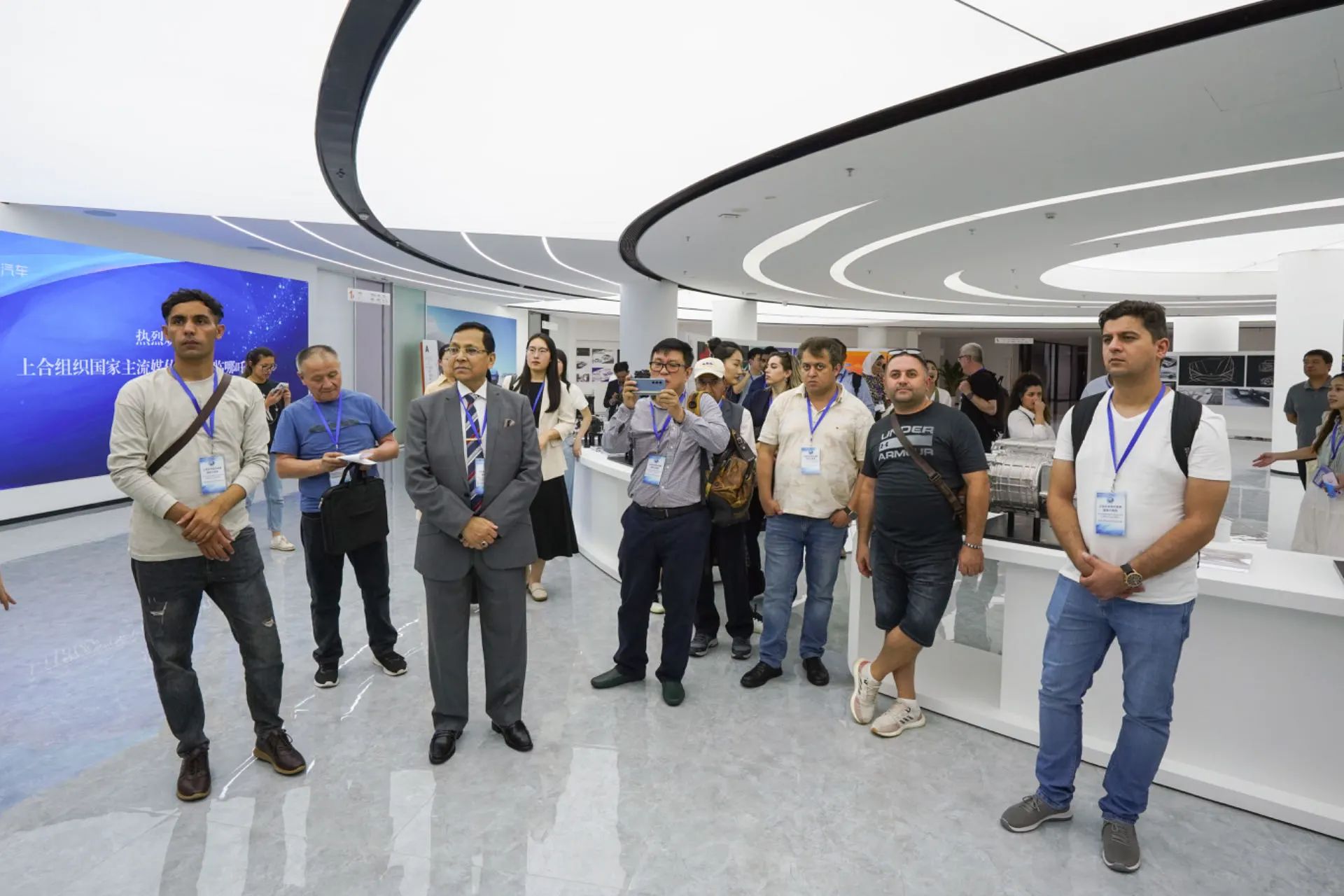 0704_143902_542.jpg 0704_143902_542.jpg