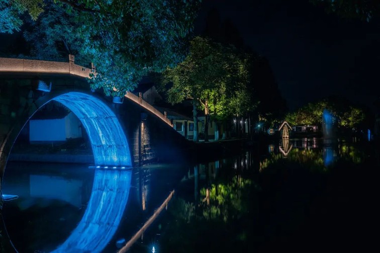 提一盏花灯入梦江南,来青浦用一场元宵灯海收官蛇年春节! 提一盏花灯入梦江南,来青浦用一场元宵灯海收官蛇年春节!