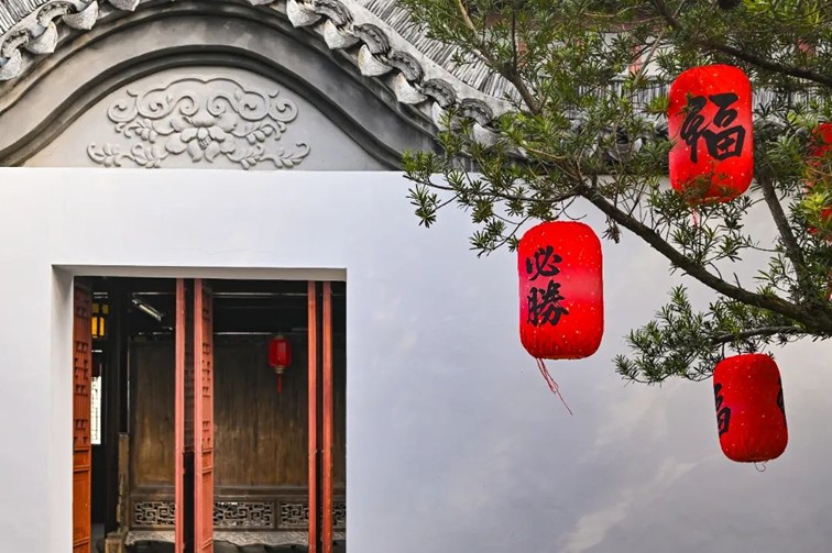 提一盏花灯入梦江南,来青浦用一场元宵灯海收官蛇年春节! 提一盏花灯入梦江南,来青浦用一场元宵灯海收官蛇年春节!