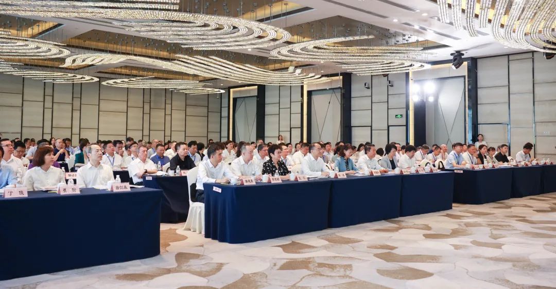 研讨会2.jpg 研讨会2.jpg