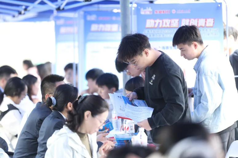 现场图片.png 现场图片.png