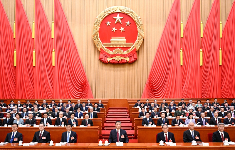 3月5日，第十四届全国人民代表大会第三次会议在北京人民大会堂开幕。党和国家领导人***、***、***、***、***、***、韩正等出席大会。 新华社记者 李学仁 摄.jpg