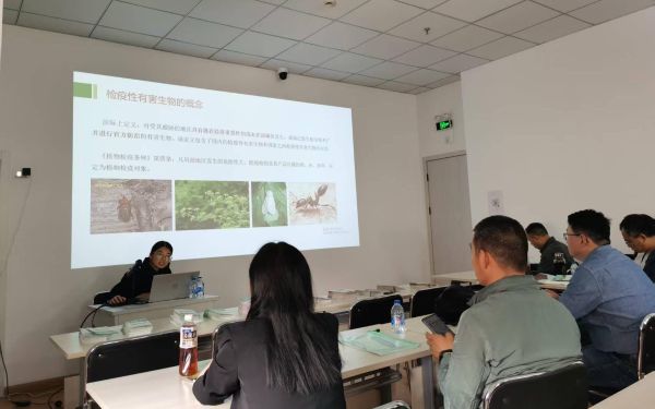 我站开展4·15全民国家安全教育日宣传普法工作2.jpg 我站开展4·15全民国家安全教育日宣传普法工作2.jpg