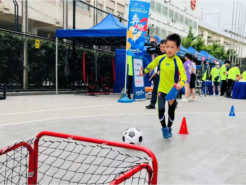 “奔跑吧·少年”儿童青少年主题四季健身活动现场.png “奔跑吧·少年”儿童青少年主题四季健身活动现场.png