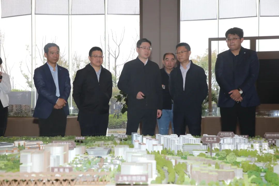 1022_135145_398.jpg 1022_135145_398.jpg