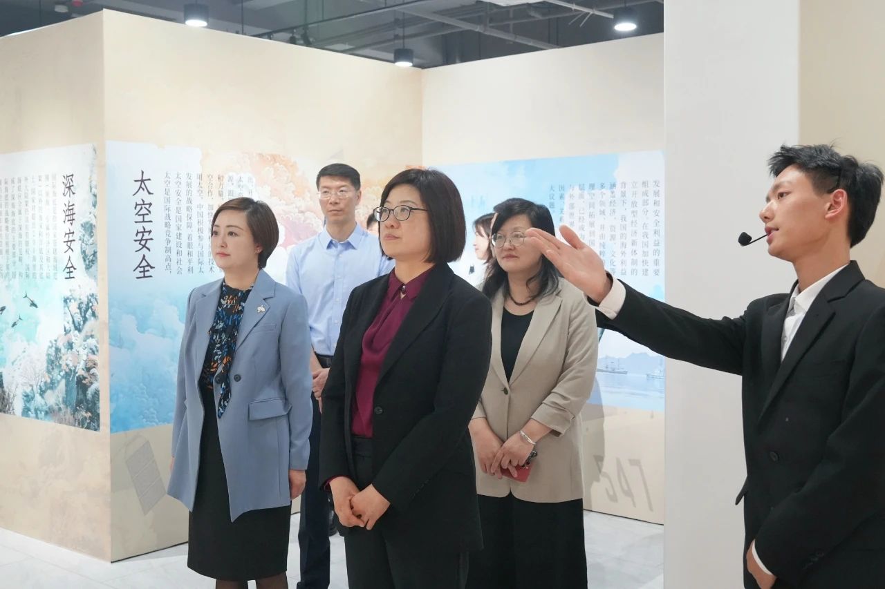 0410_133823_229.jpg 0410_133823_229.jpg