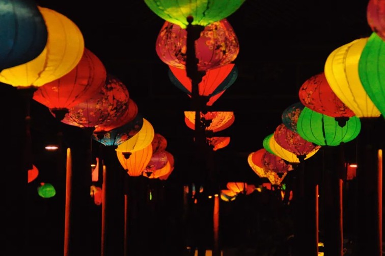 提一盏花灯入梦江南,来青浦用一场元宵灯海收官蛇年春节! 提一盏花灯入梦江南,来青浦用一场元宵灯海收官蛇年春节!