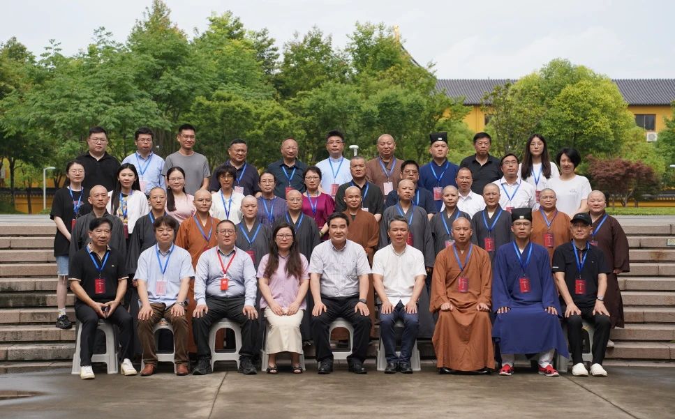 院校4.jpg 院校4.jpg